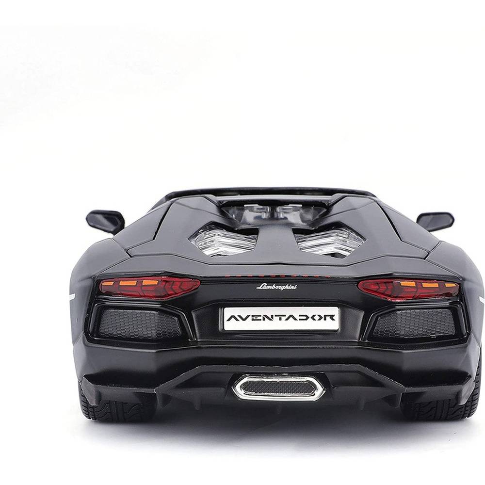 Maisto 1:24 Lamborghini Aventador LP 700-4 Roadster Model Araba