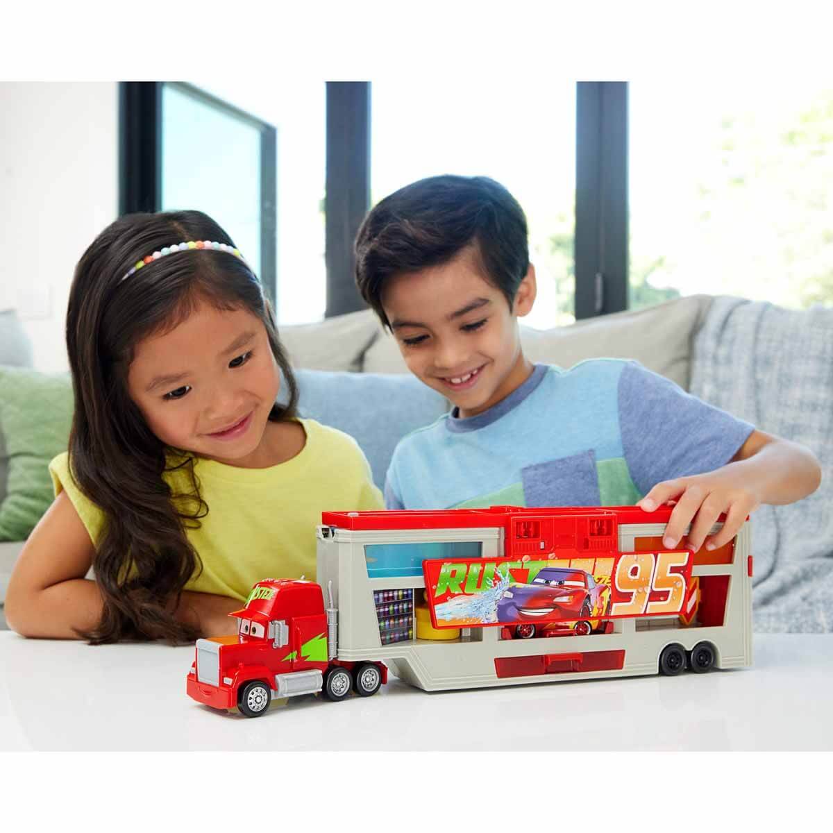 Cars Mack Tır Renk Değişimi Eğlencesi Oyun Seti