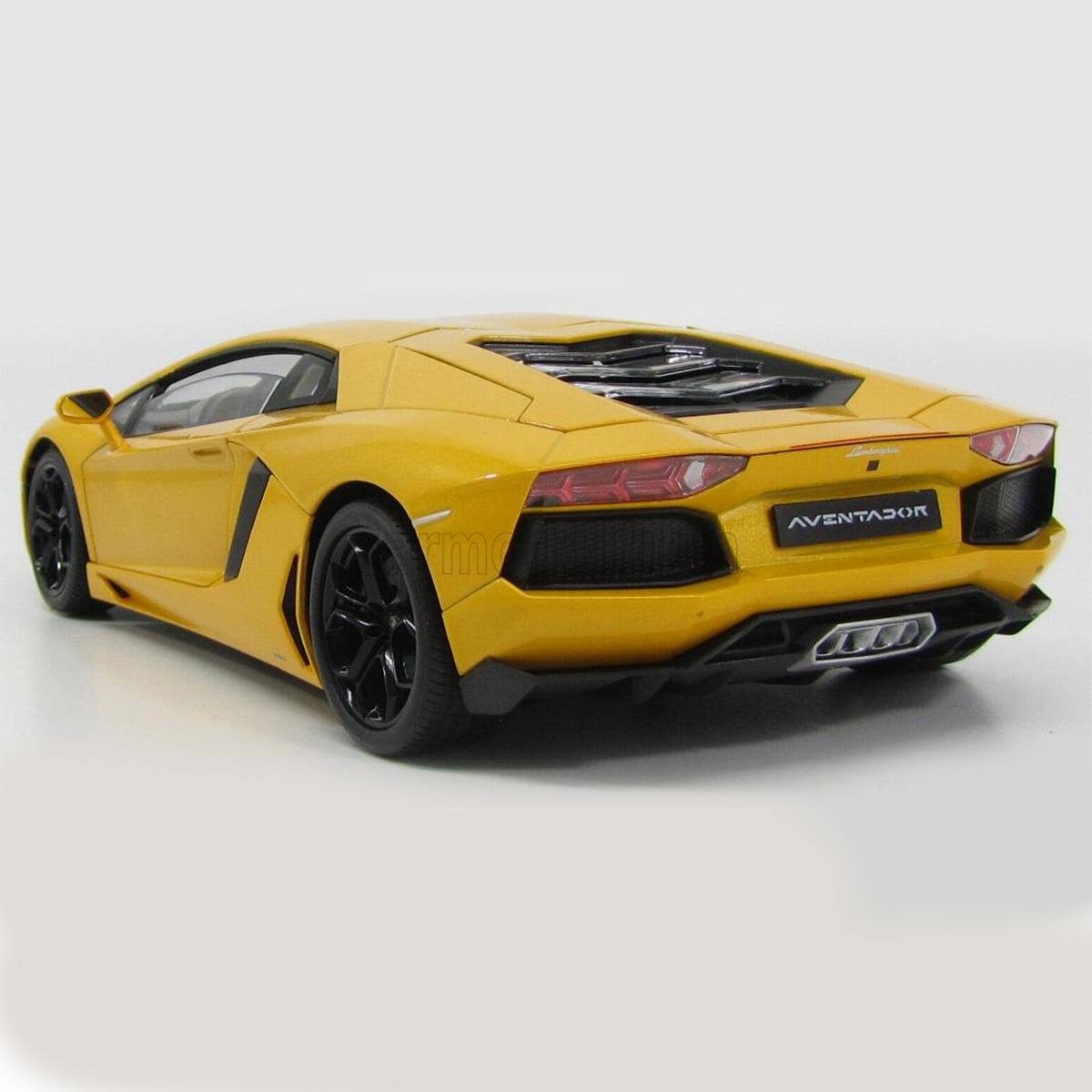 Welly 1:18 Lamborghini Aventador LP700-4 2011 Model Araba