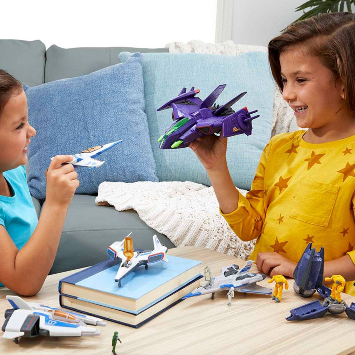 Lightyear Zurg Savaş Uçağı Figürü