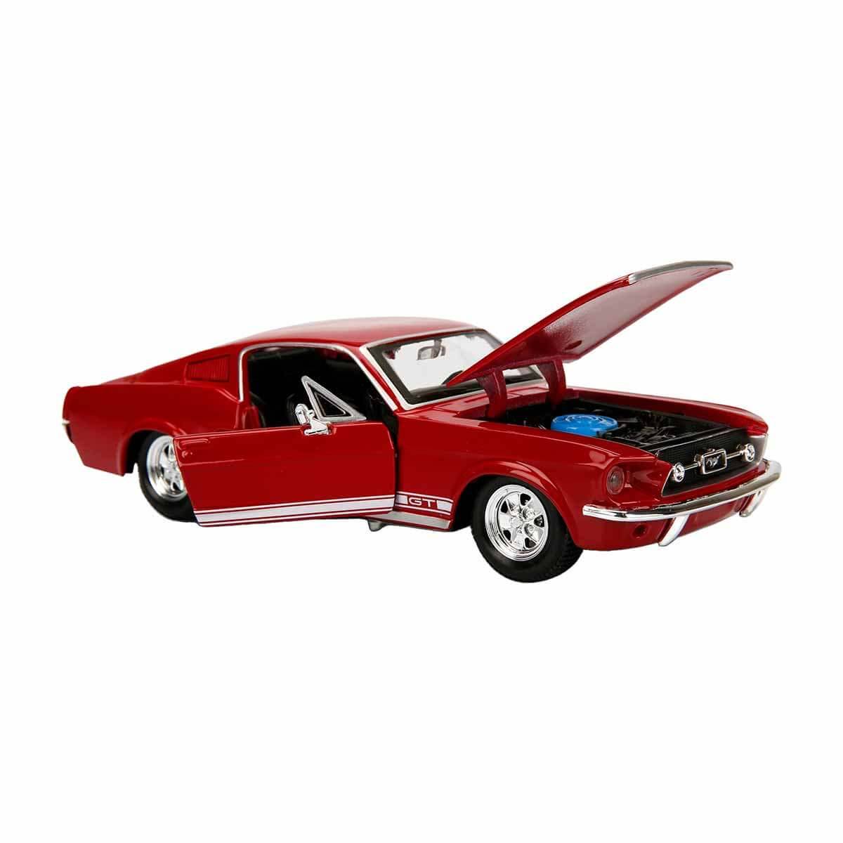Maisto 1:24 1967 Ford Mustang GT Model Araba