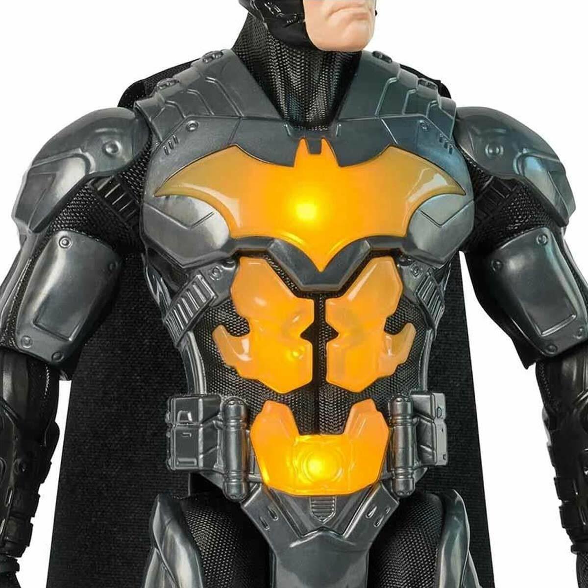 30 cm Batman Night Flare Işıklı ve Sesli Aksiyon Figürü | 24 Farklı Ses ve İfade | DC Comics Lisanslı Koleksiyon Oyuncağı