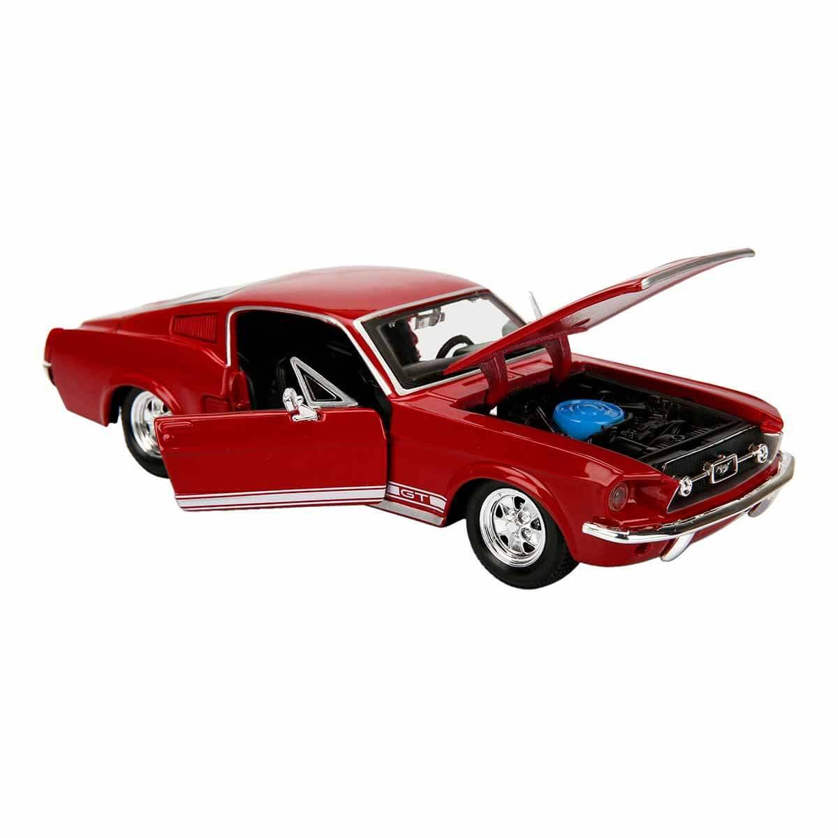 Maisto 1:24 1967 Ford Mustang GT Model Araba