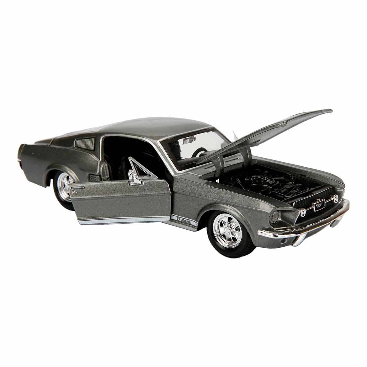Maisto 1:24 1967 Ford Mustang GT Model Araba