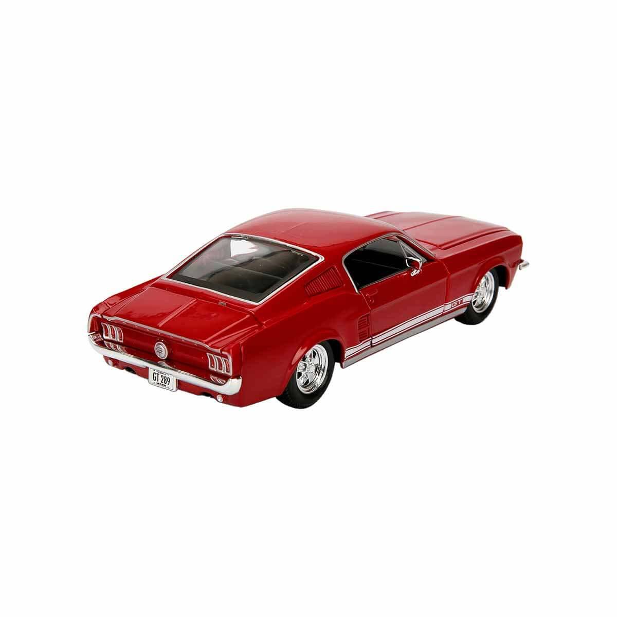 Maisto 1:24 1967 Ford Mustang GT Model Araba