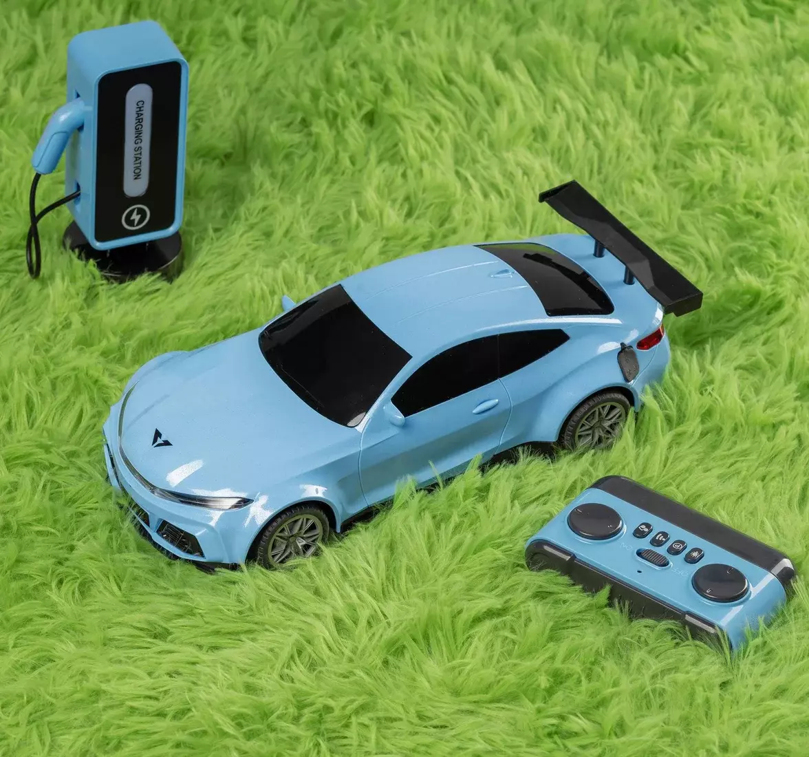 Uzaktan Kumandalı Elektrik Şarj İstasyonlu Spor Araba - 1:16 Ölçek Sesli ve Işıklı Otomatik Park Özellikli