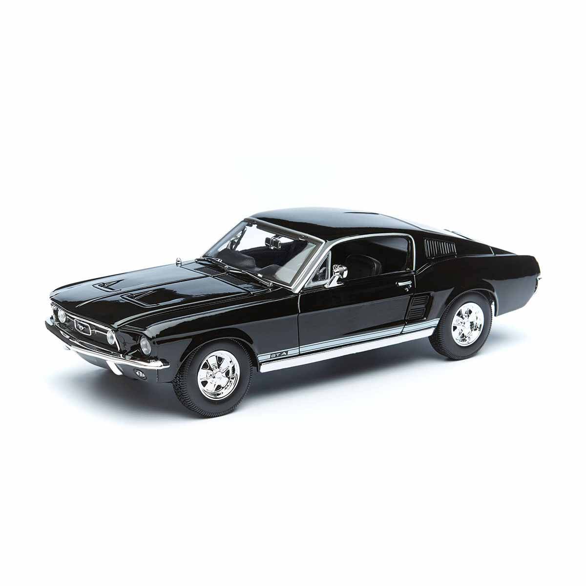 1:18 1967 Ford Mustang Fastback Special Edition