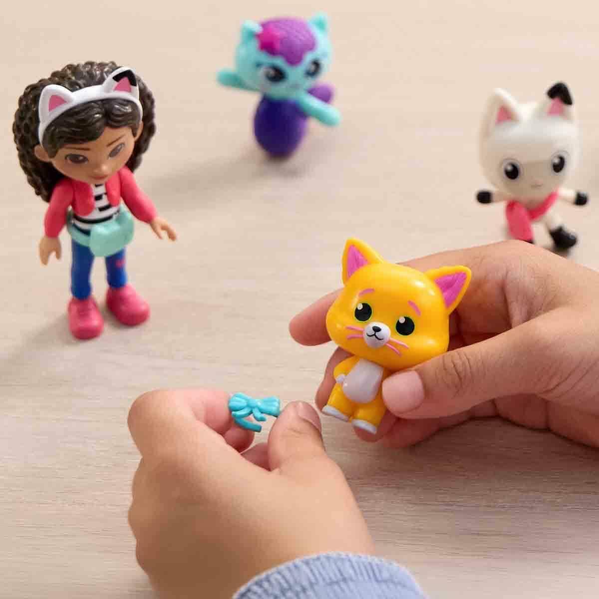 Gabby’s Dollhouse Kedi Macerası Ekibi Figür Seti | 6 Figür Ve Sürpriz Kutu