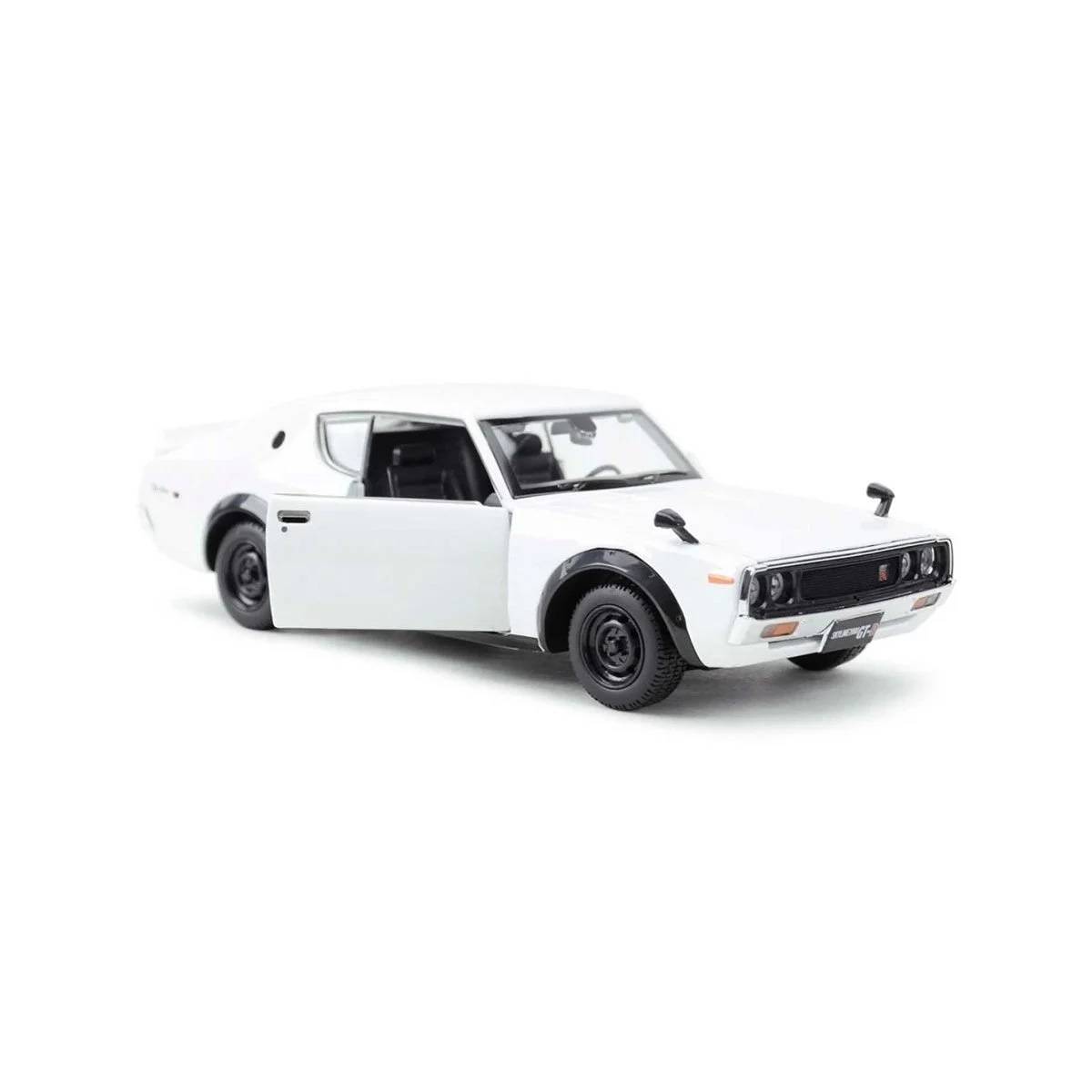 Maisto 1:24 1973 Nissan Skyline 2000GT-R Model Araba