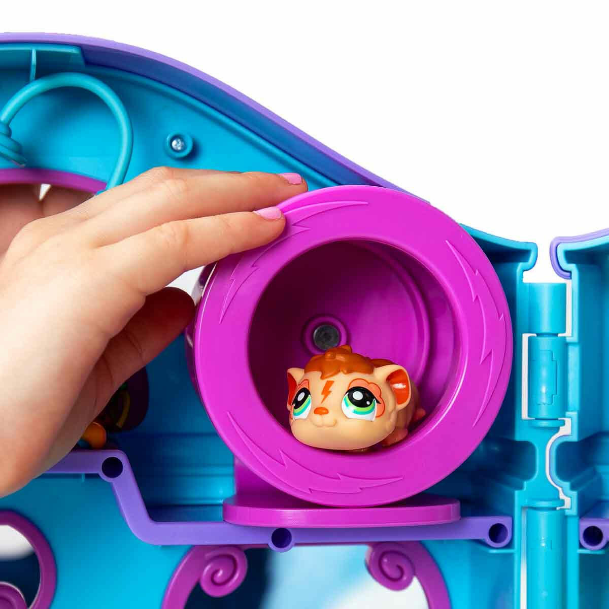 Littlest Pet Shop Minişler Delüks Oyun Seti | 4 Figür, 20 Aksesuar ve Sanal Kodlu Geniş Ev (58 cm)