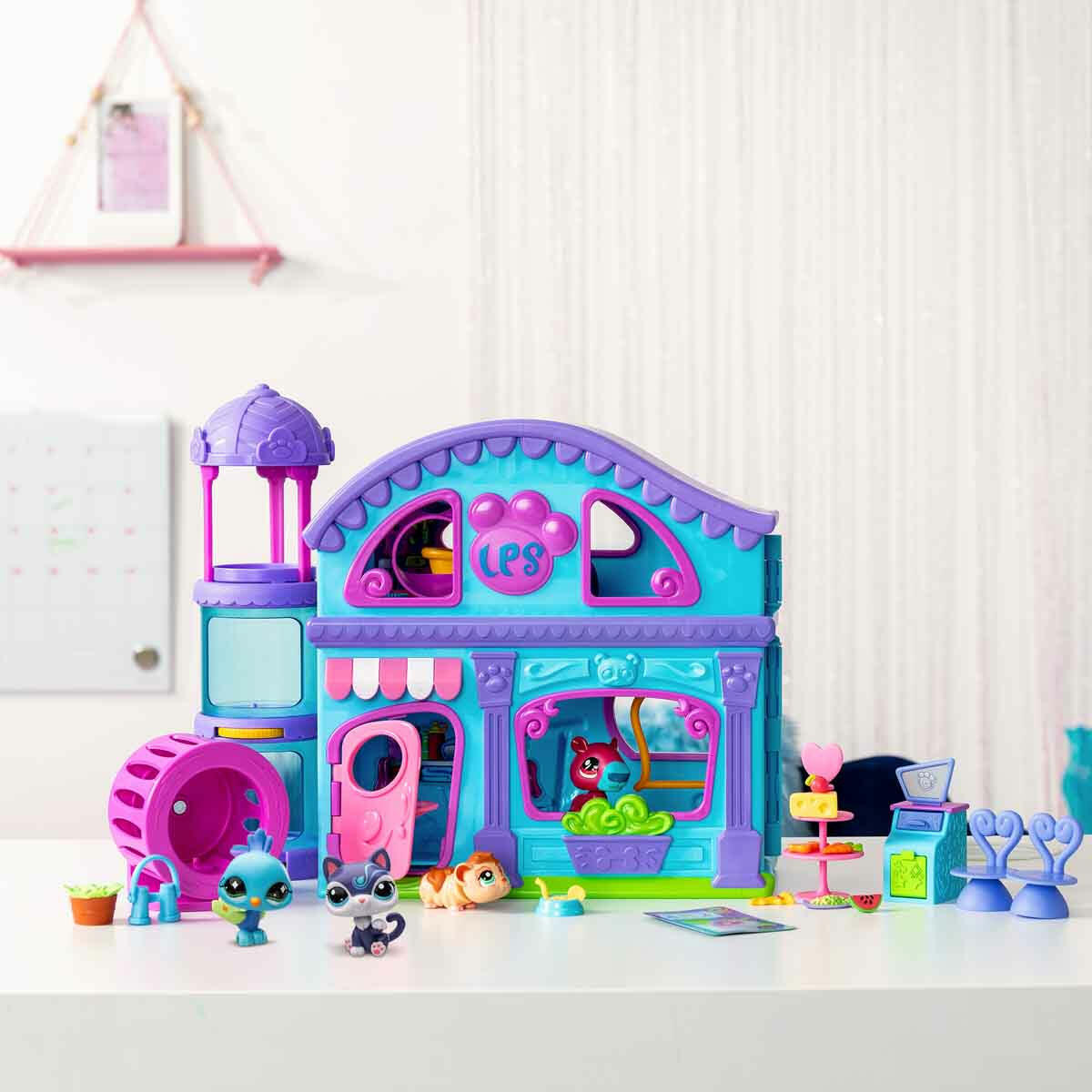 Littlest Pet Shop Minişler Delüks Oyun Seti | 4 Figür, 20 Aksesuar ve Sanal Kodlu Geniş Ev (58 cm)
