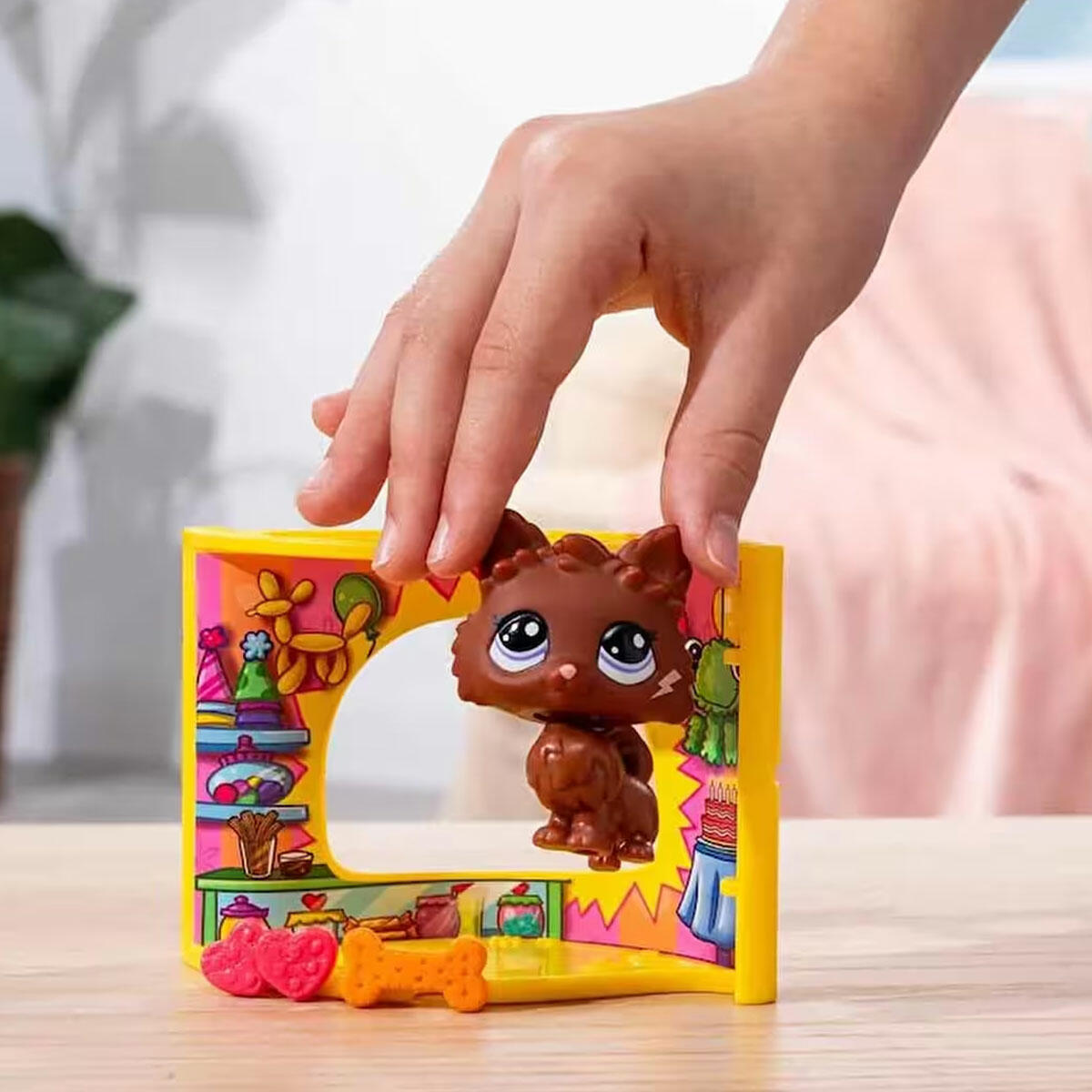 Littlest Pet Shop Minişler Figür Set Pet Nook – Temalı Miniş Köşesi ve Aksesuarlarıyla Eğlenceli Oyun Seti