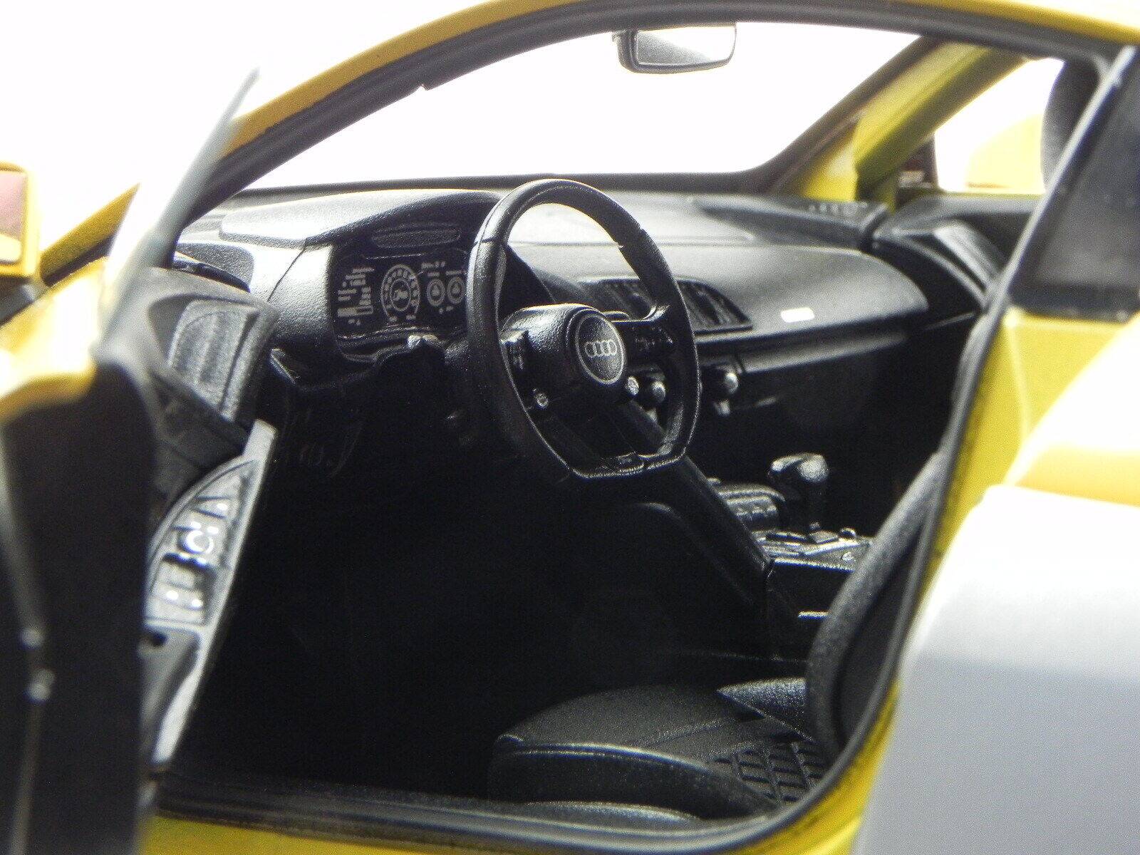 Welly Audi R8 V10 1:18 Model Araba