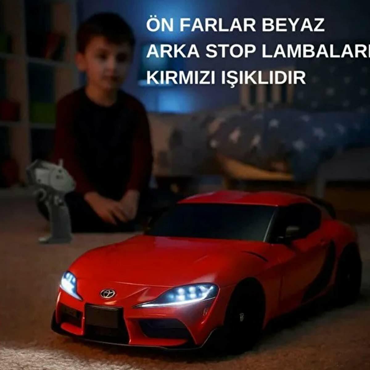 Toyota 1:24 Ölçek Uzaktan Kumandalı Işıklı Drift Arabası | 4x4 Şarjlı Yarış Arabası | 15 km/h Hızlı RC Araba