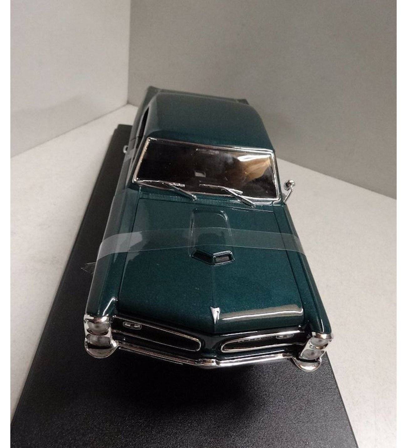Welly 1:18 1966 Pontiac GTO Model Araba